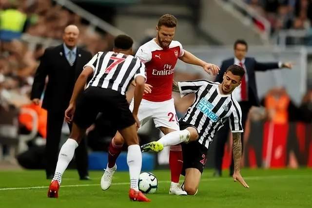 李凯尔首秀11分6篮板 中国男篮不敌意大利男篮